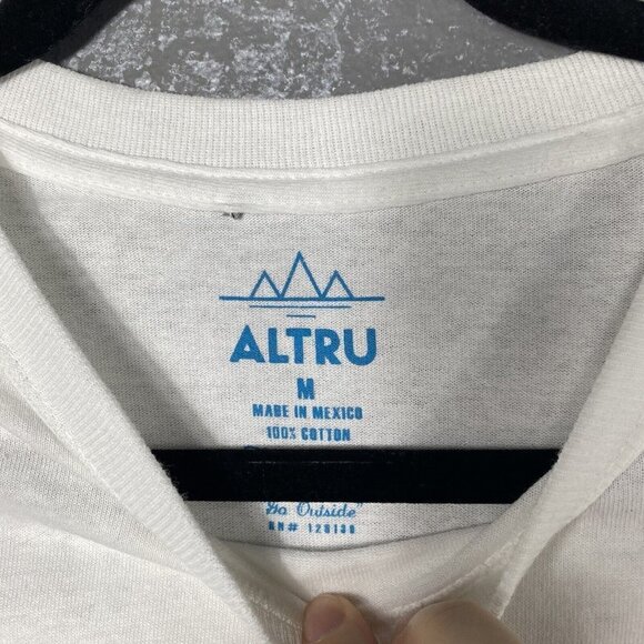 Altru funny white “Strangers” (spoof of Friends) short sleeve t-shirt. size M - Picture 6 of 7